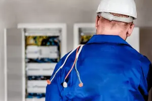 Jakie usługi oferują elektrycy w Małopolsce