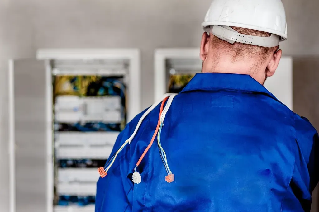 Jakie usługi oferują elektrycy w Małopolsce