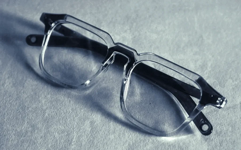 Dlaczego zwykłe okulary to za mało na hali produkcyjnej i jak połączyć ochronę z korekcją wzroku?
